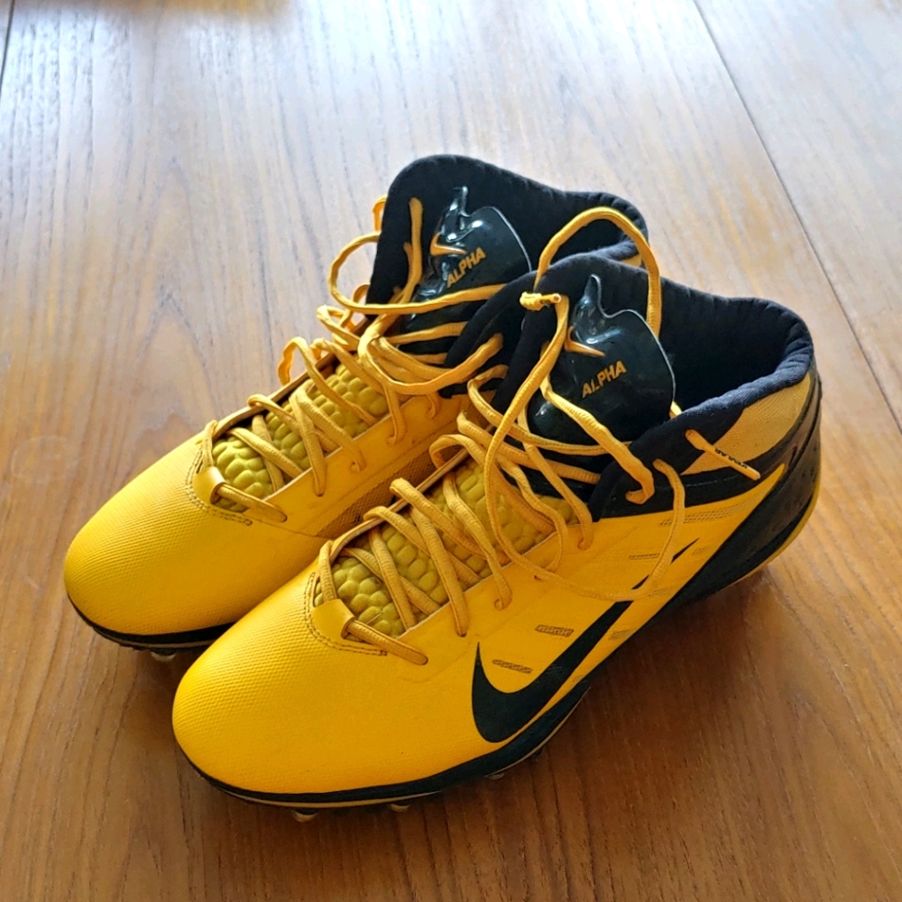 Nike Alpha Molded Football Cleats Size 13